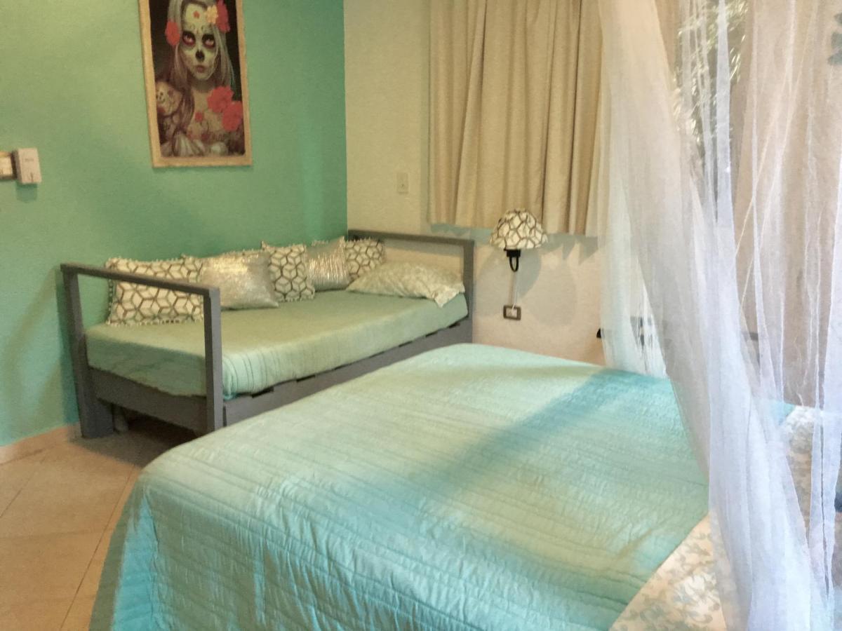 Esquina De La Felicidad De Playacar Bed and Breakfast Πλάγια Ντελ Κάρμεν Εξωτερικό φωτογραφία